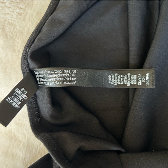 Bundle of 3 Victoria’s Secret Velvet Low Scoop Back Cropped top w/ Logo Waist - Picture 17 of 17